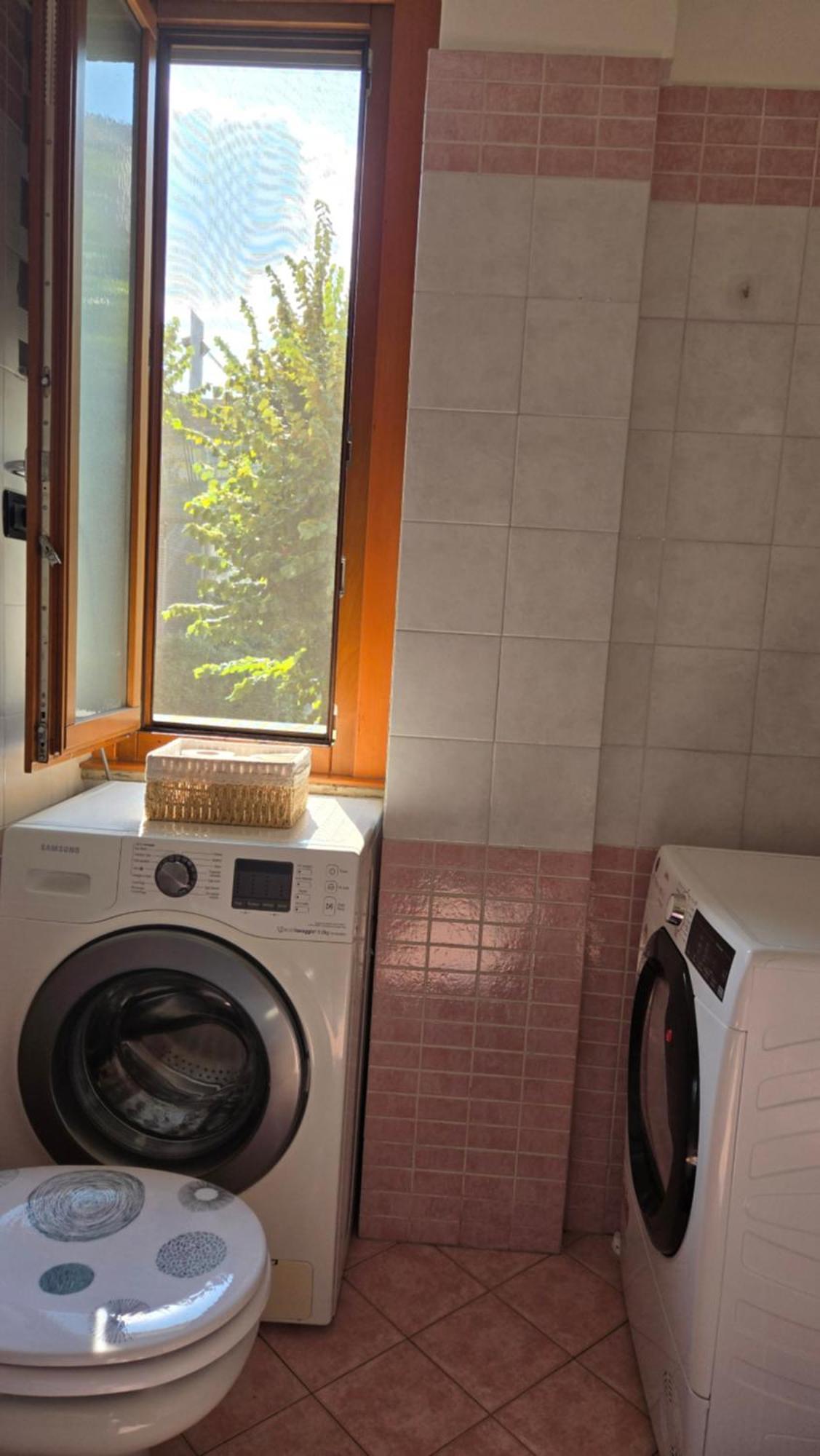 Apartment Grazioso Bilocale A Legnano. *